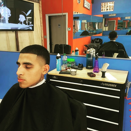 Barber Shop «Wayside Barber Shop», reviews and photos, 6070-6098 S Wayside Dr, Houston, TX 77023, USA