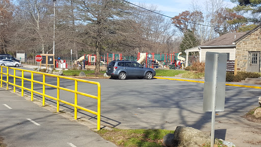 Park «Meadowbrook Local Park», reviews and photos, 7901 Meadowbrook Ln, Chevy Chase, MD 20815, USA