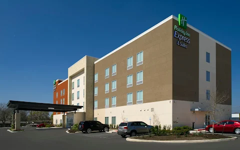 Holiday Inn Express & Suites New Braunfels, an IHG Hotel image