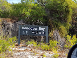 Zdjęcie Hangover Bay Beach położony w naturalnym obszarze