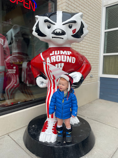 Clothing Store «University Book Store: Hilldale», reviews and photos, 702 N Midvale Blvd, Madison, WI 53705, USA