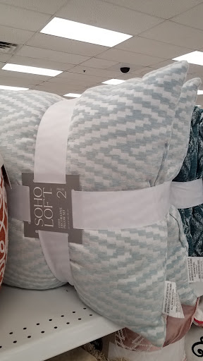 Clothing Store «Ross Dress for Less», reviews and photos, 2000 El Cerrito Plaza, El Cerrito, CA 94530, USA