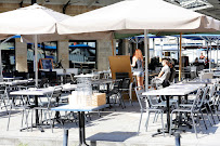 Atmosphère du Restaurant de fruits de mer La Cabane Cent Un - Restaurant d'huîtres à Bordeaux - n°1
