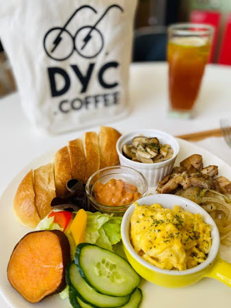 DYC.Coffee 打咖啡 (新營文化中心門市)