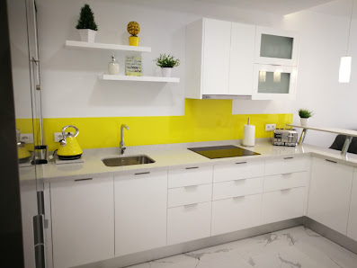 RENOS & KITCHENS C. Pedro García Cabrera, 5, 38611 San Isidro, Santa Cruz de Tenerife, España