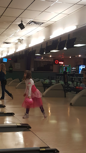 Bowling Alley «Pla-Mor Lanes & the Eleventh Frame Diner», reviews and photos, 807 4th St S, La Crosse, WI 54601, USA