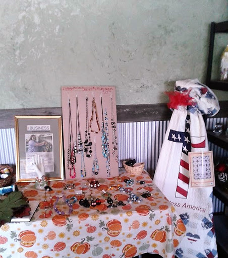 Florist «Every Loving Bloom Florist», reviews and photos, 110 Fairview Ln, Clarksville, TN 37040, USA