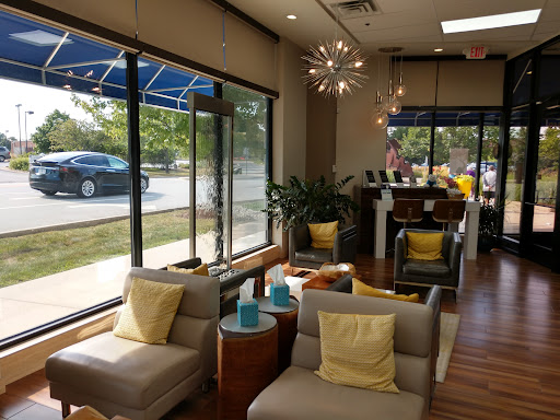 Shopping Mall «Burr Ridge Village Center», reviews and photos, 701 Burr Ridge Pkwy, Willowbrook, IL 60527, USA