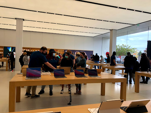 Shopping Mall «Shops of Saddle Creek», reviews and photos, 7509 Poplar Ave #1, Germantown, TN 38138, USA