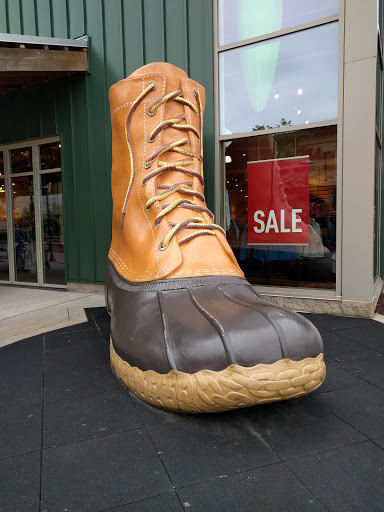 Clothing Store «L.L. Bean», reviews and photos, 1000 Ross Park Mall Dr, Pittsburgh, PA 15237, USA