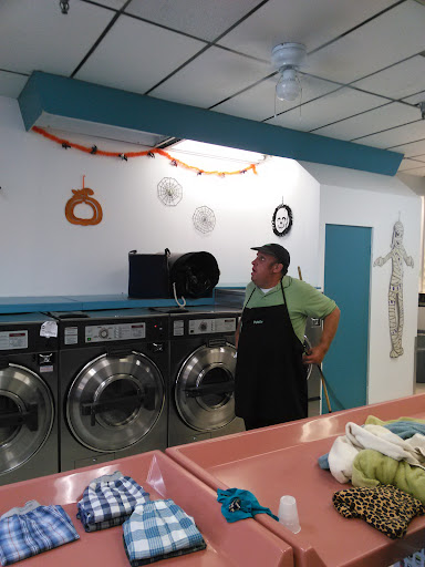 Laundromat «Waters Coin Laundry», reviews and photos, 7302 W Waters Ave, Tampa, FL 33634, USA