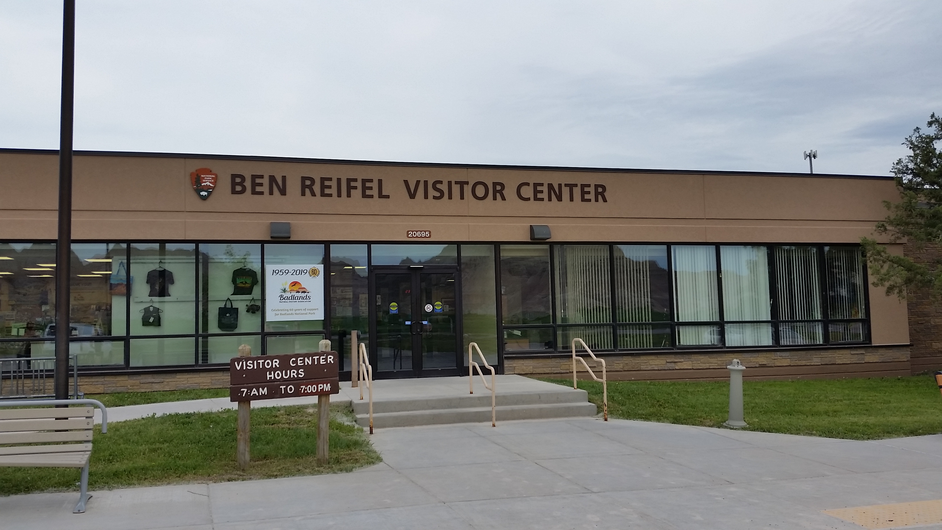 Picture of a place: Ben Reifel Visitor Center
