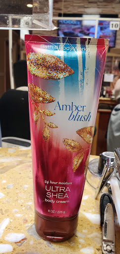 Nail Salon «Suncco Salon Nails & Tanning», reviews and photos, 2000 Midway Dr # 4, Harrington, DE 19952, USA