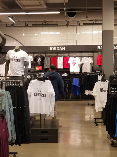 Sportswear Store «Nike», reviews and photos, 1261 Woodward Ave, Detroit, MI 48226, USA