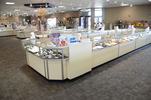 Jewelry Store «L E Smith Family Jewelers», reviews and photos, 9501 Collinsville Rd, Collinsville, IL 62234, USA