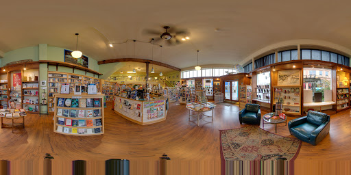 Book Store «Beach Books», reviews and photos, 616 Broadway St, Seaside, OR 97138, USA