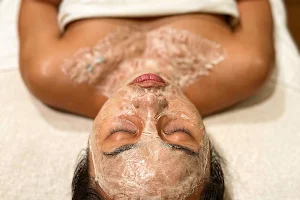 Hawaii Master Esthetician image