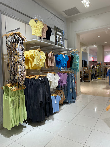 Clothing Store «Forever 21», reviews and photos, 4502 S Steele St #426B, Tacoma, WA 98409, USA