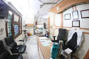 32 Pearls Dental Clinic image