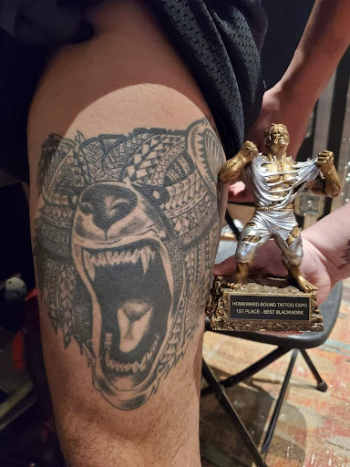 Tattoo Shop «Skin Vandals Tattoo & Piercing», reviews and photos, 1015 N Flood Ave, Norman, OK 73069, USA