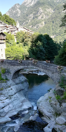 Pont-Bozet 11020 Pont-Bozet AO, Italia