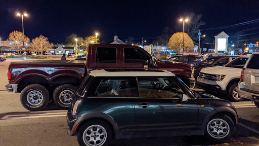 Shopping Mall «Aquidneck Shopping Centre», reviews and photos, 77 E Main Rd, Middletown, RI 02842, USA