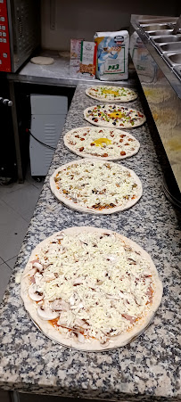 Plats et boissons du Pizzeria Royal pizza à Aubervilliers - n°9