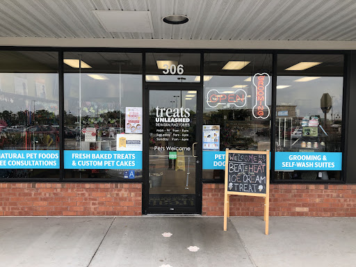 Pet Supply Store «Treats Unleashed», reviews and photos, 306 Mid Rivers Center, St Peters, MO 63376, USA