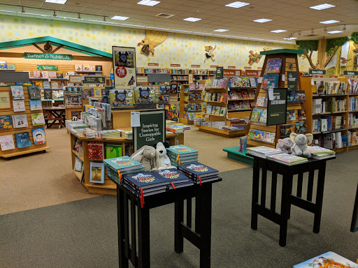 Book Store «Barnes & Noble», reviews and photos, 100 W Bridge St, Homestead, PA 15120, USA