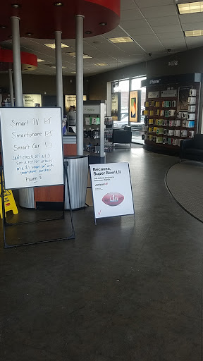 Cell Phone Store «Verizon Authorized Retailer – Cellular Sales», reviews and photos, 3971 Veterans Memorial Pkwy #840, St Peters, MO 63376, USA