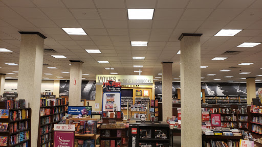 Book Store «Barnes & Noble», reviews and photos, 1180 Raritan Rd, Clark, NJ 07066, USA
