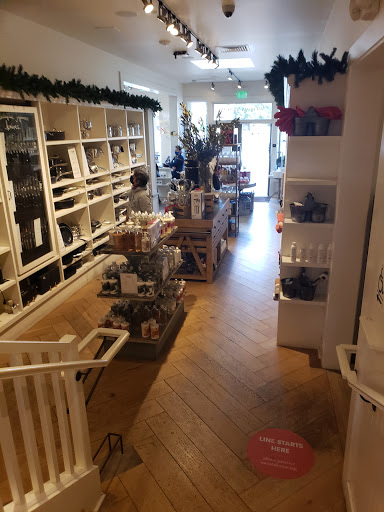 Kitchen Supply Store «Williams-Sonoma», reviews and photos, 605 Broadway, Sonoma, CA 95476, USA