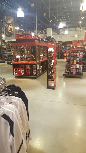 Sporting Goods Store «MonkeySports Superstore Norwood», reviews and photos, 949 Providence Hwy, Norwood, MA 02062, USA