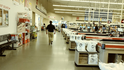 Grocery Store «Cash Wise - West Fargo», reviews and photos, 755 33rd Avenue east, West Fargo, ND 58078, USA