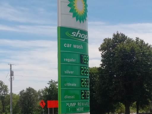 Gas Station «BP», reviews and photos, 100 Elizabeth Ln, Genoa City, WI 53128, USA