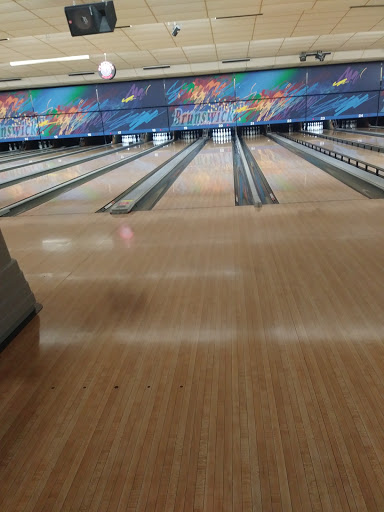 Bowling Alley «Brunswick Zone Playmor Bowl», reviews and photos, 5840 Buttermilk Hollow Rd, Pittsburgh, PA 15207, USA