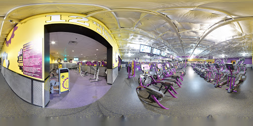 Gym «Planet Fitness - Dallas (Westmoreland), TX», reviews and photos, 3200 Falls Dr, Dallas, TX 75211, USA