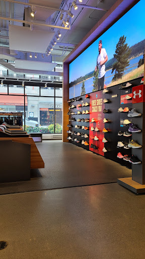 Clothing Store «Under Armour Brand House», reviews and photos, 1201 Woodward Ave, Detroit, MI 48226, USA