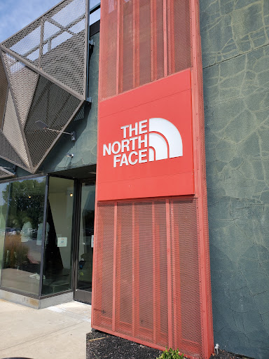 Clothing Store «The North Face», reviews and photos, 8702 Keystone Crossing, Indianapolis, IN 46240, USA