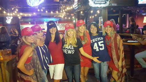 Bar «Firehouse Saloon and Badlands Radio», reviews and photos, 5930 Southwest Fwy, Houston, TX 77057, USA