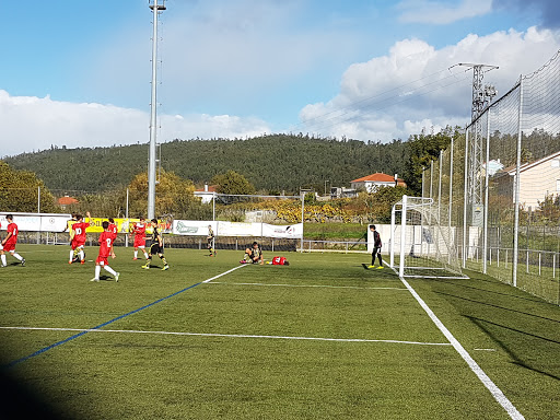 Campo de fútbol municipal de Villestro