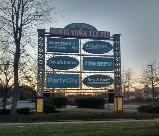 Thrift Store «Goodwill Retail Store & Donation Center», reviews and photos, 3871 Evergreen Pkwy, Bowie, MD 20716, USA