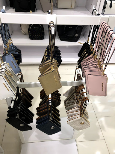 Fashion Accessories Store «Michael Kors», reviews and photos, 20-A Killingworth Turnpike #430, Clinton, CT 06413, USA
