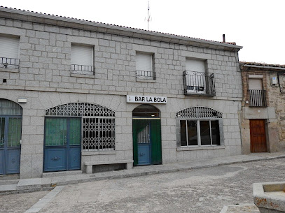 Bar la Bola - Pl. de Mariano Silvela, 05320 Cardeñosa, Ávila, Spain