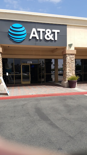 Cell Phone Store «AT&T», reviews and photos, 2170 N Bellflower Blvd, Long Beach, CA 90815, USA