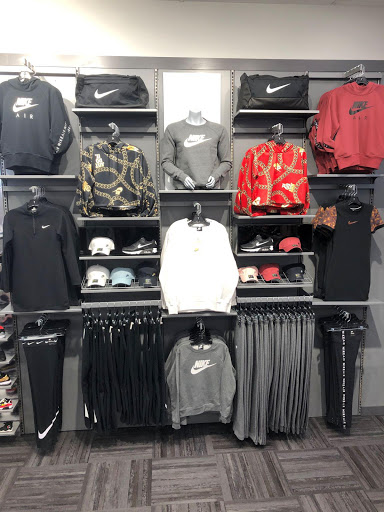 Shoe Store «Hibbett Sports», reviews and photos, 11131 Fondren Rd, Houston, TX 77096, USA