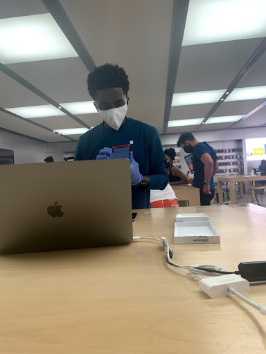 Computer Store «Apple Somerset», reviews and photos, 2800 W Big Beaver Rd, Troy, MI 48084, USA