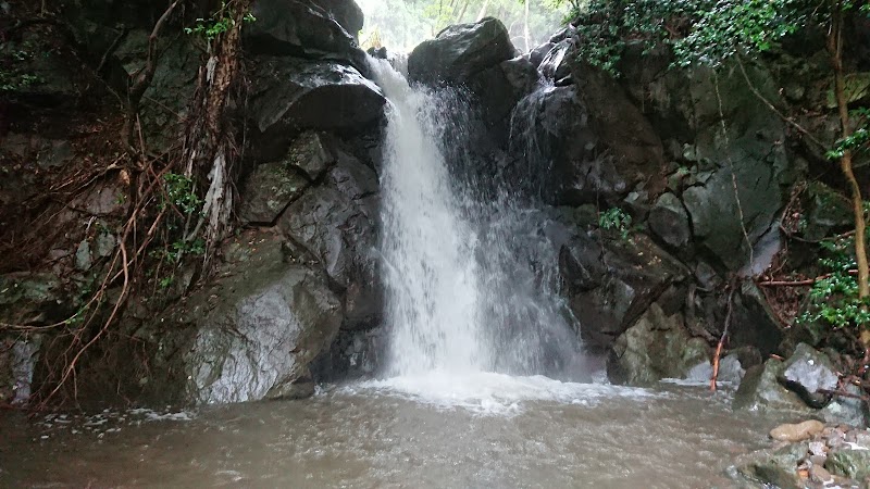 盤石の滝