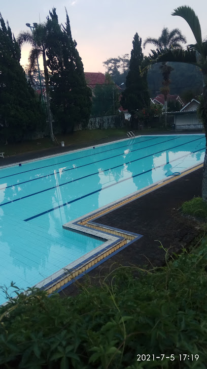 Villa Cipanas Golden Spring