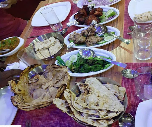 Curry Leaves Restaurant, Bangui Street, 1 Kindia Close, Wuse 2, Abuja, Nigeria, American Restaurant, state Nasarawa